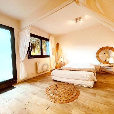 Superbe Appartement Boheme Dans Les Vignes Nîmes Exteriör bild