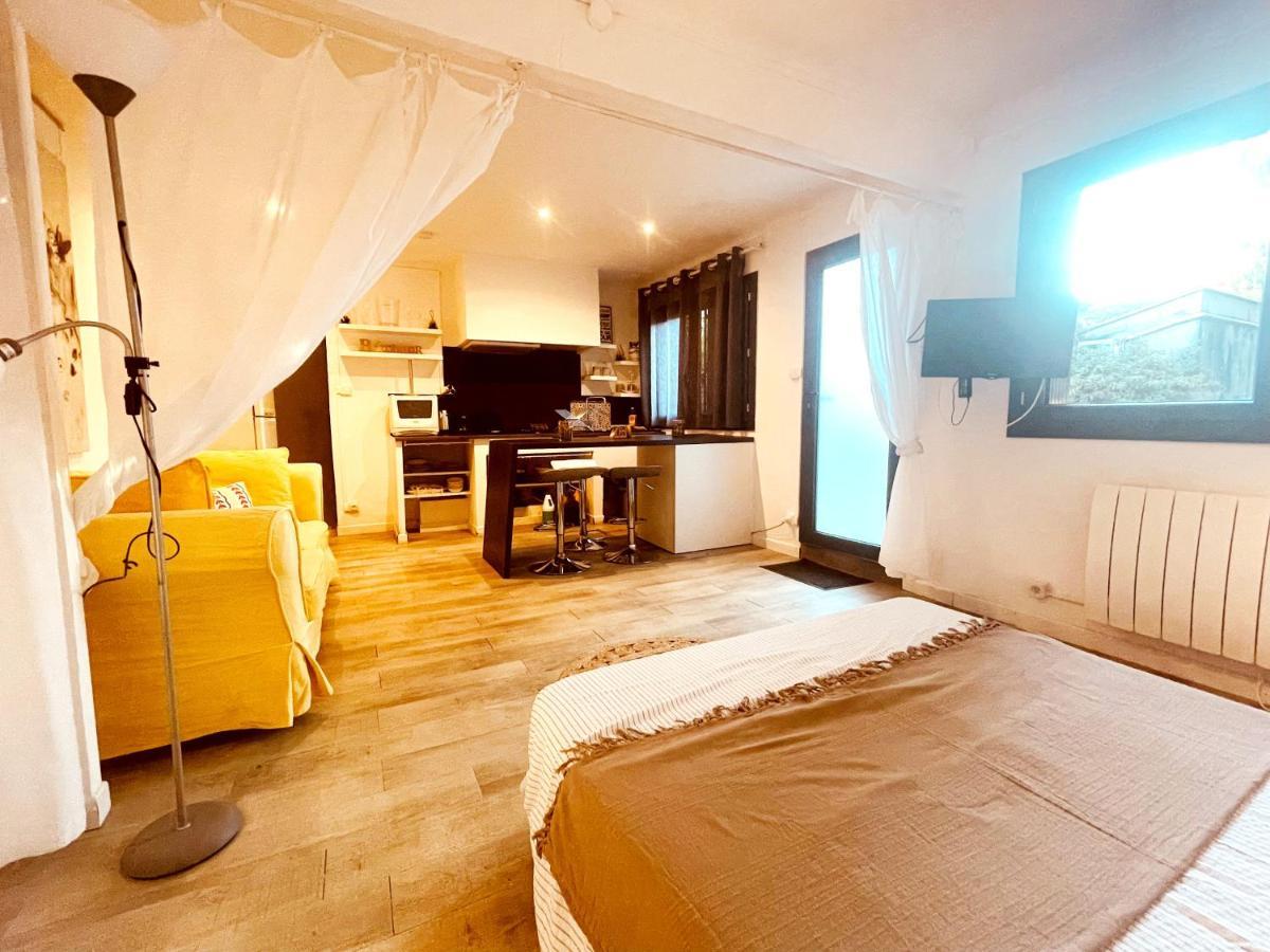 Superbe Appartement Boheme Dans Les Vignes Nîmes Exteriör bild